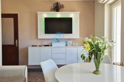 Podstrana, Dvosoban stan sa vrtom i parkingom, pogled na more