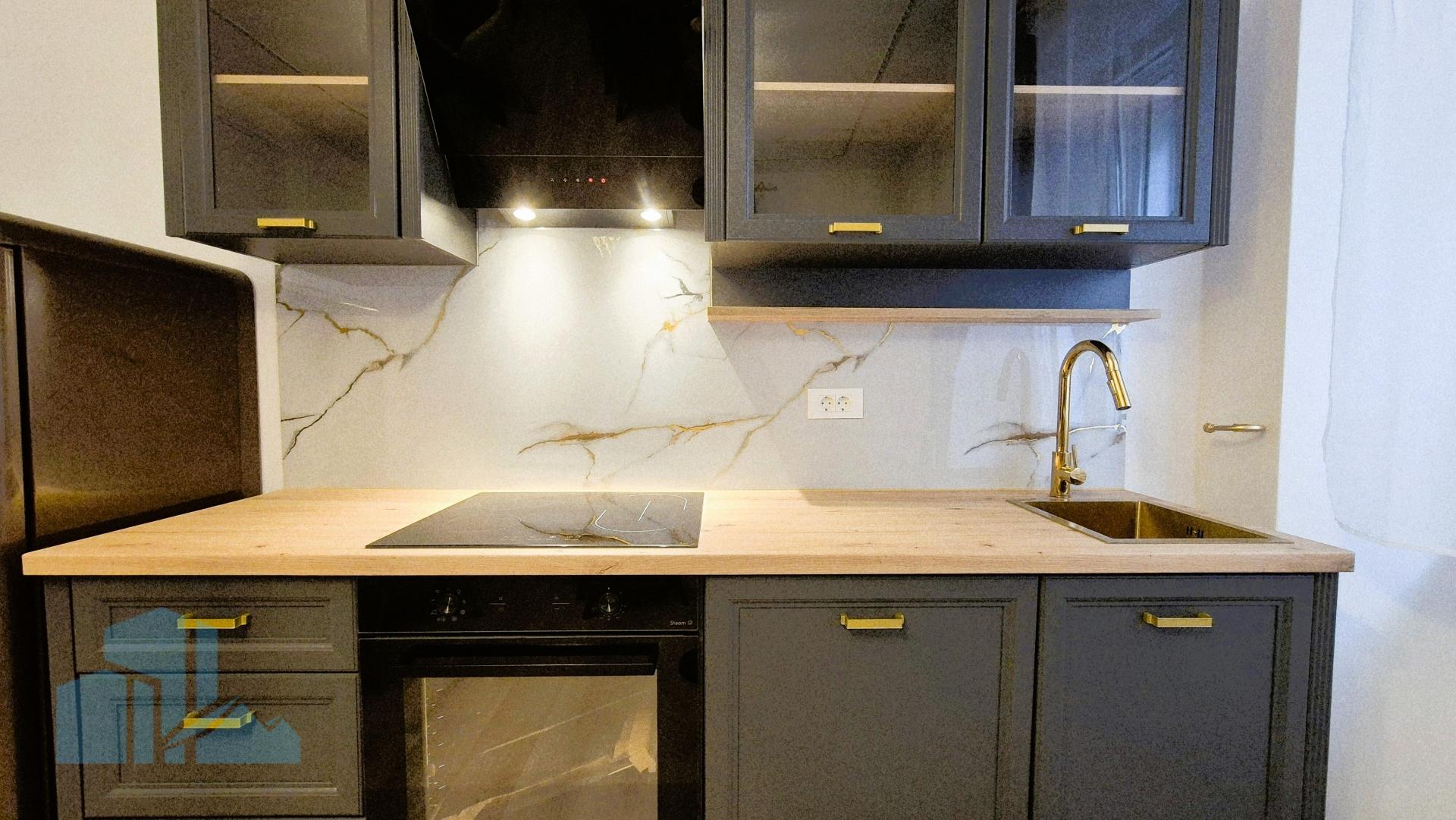 Stan u staroj jezgri – kompletno adaptiran 2026 - useljiv, top lokacija blizu Poljane