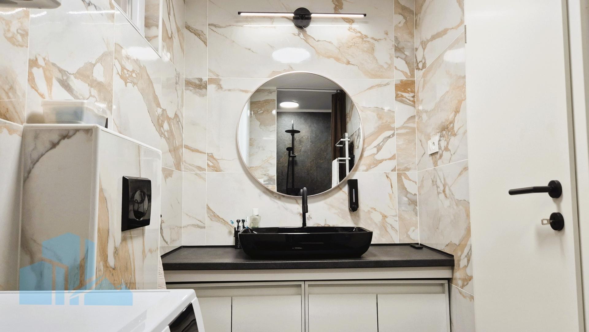 Renoviran stan 62m2 u Šibeniku, Križ