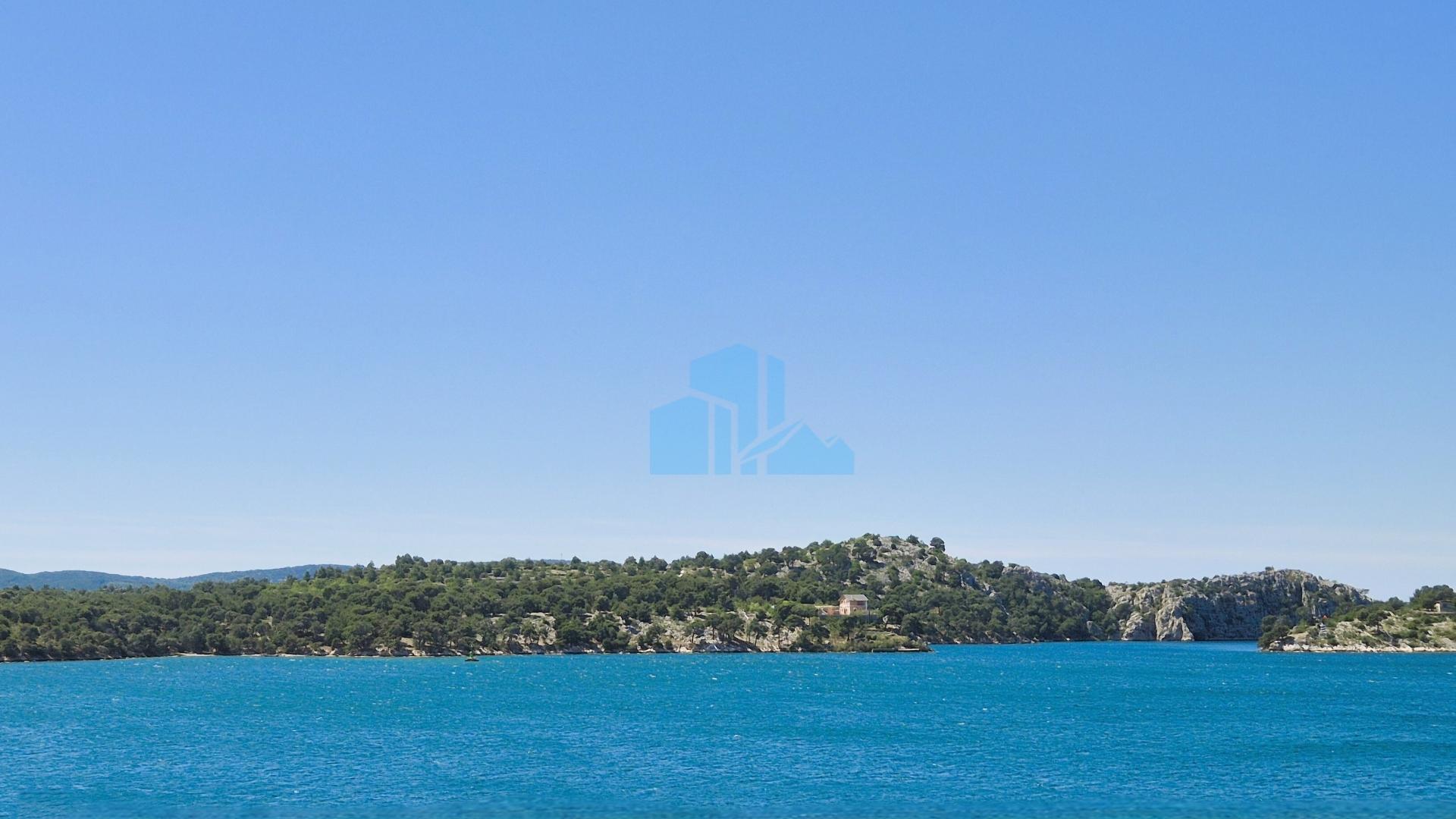 Šibenik – Grad - Jedinstveni renoviran i opremljen stan 75 m² u centru Šibenika